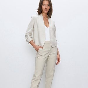 Babaton aritzia power short linen blazer pushed up 3/4  sleeve linen blend